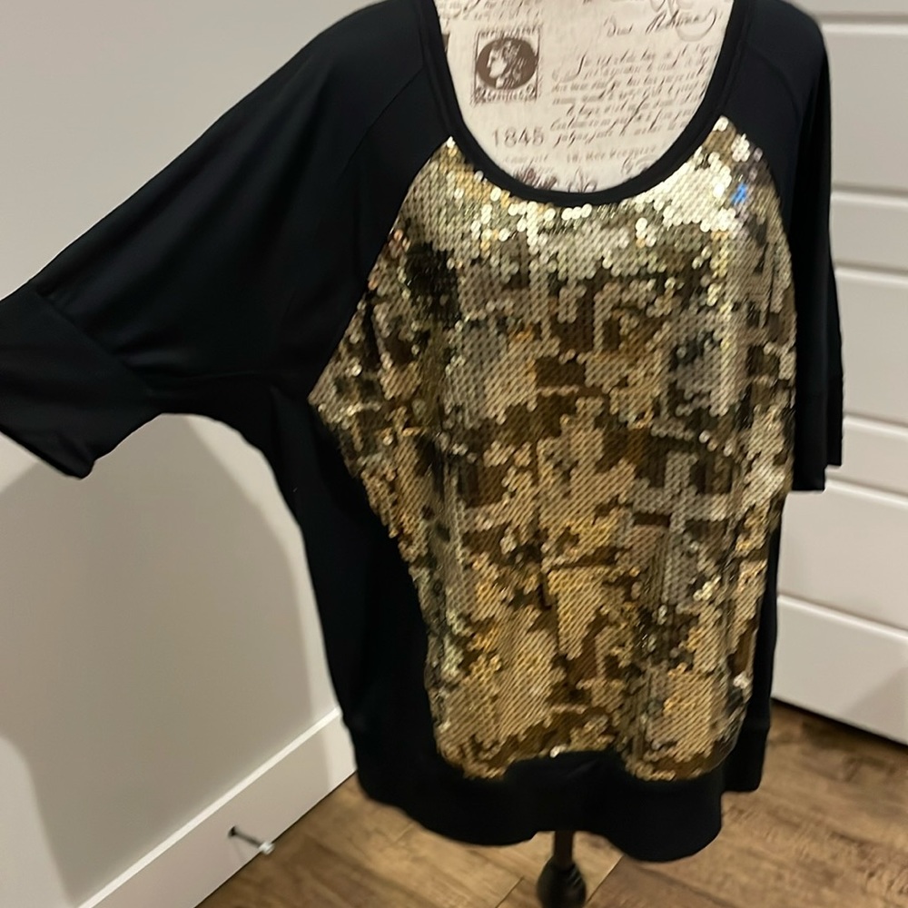 Lane Bryant 14/16 black dolman sleeve with gold sequence front